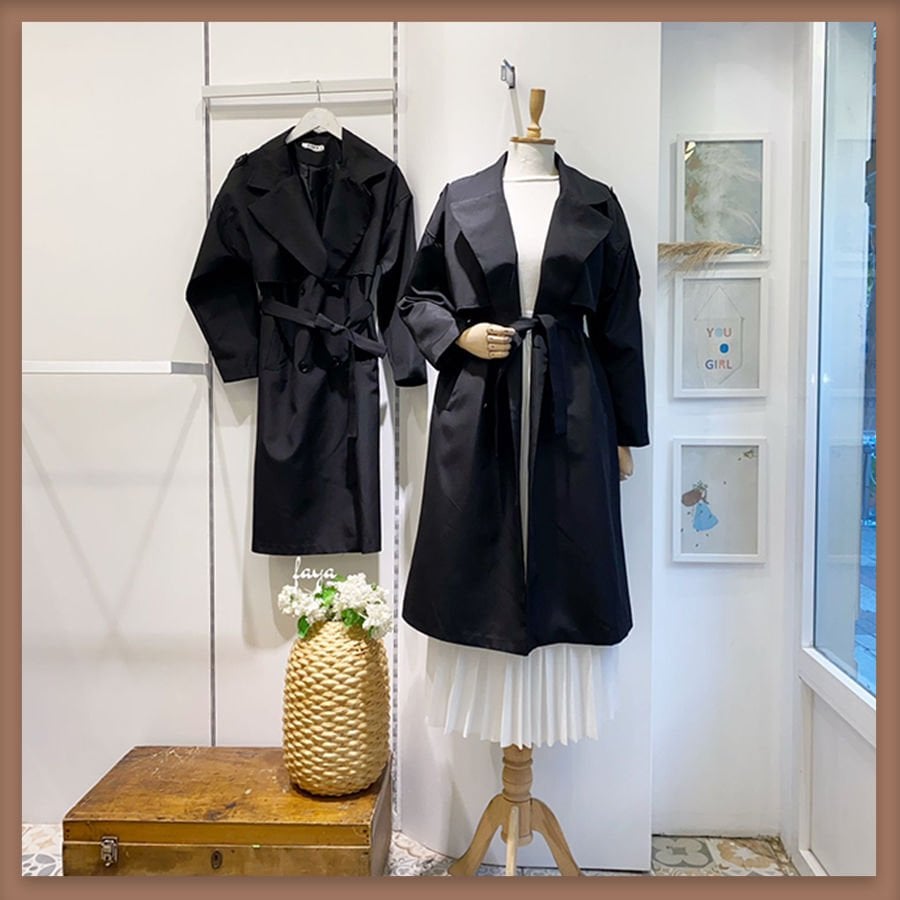 Siyah omuz detaylı chaud trençkot