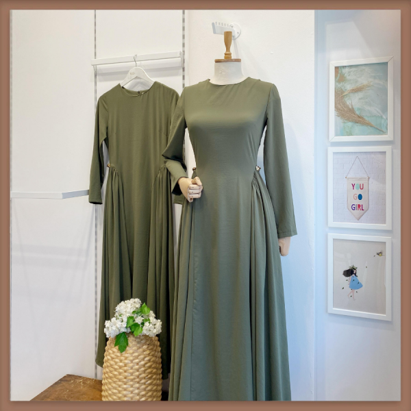 Haki Yeşili Bel Detaylı Hira Elbise