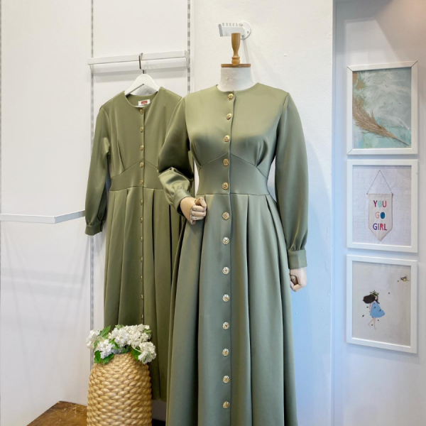 Çağla Yeşili Gold Düğmeli Scuba Elbise