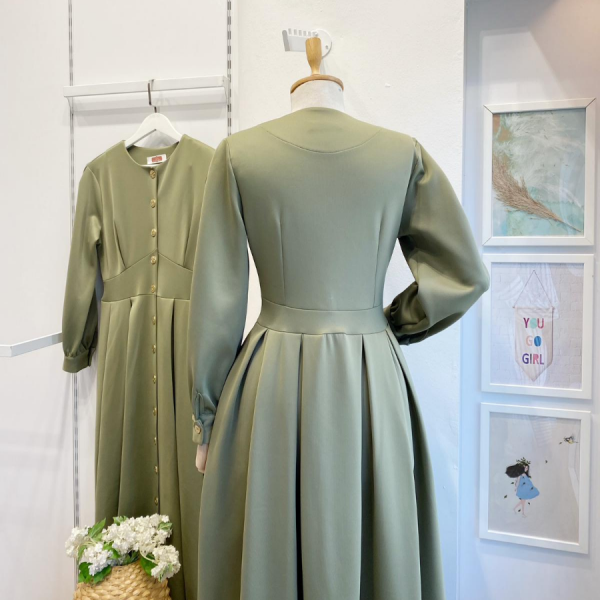 Çağla Yeşili Gold Düğmeli Scuba Elbise