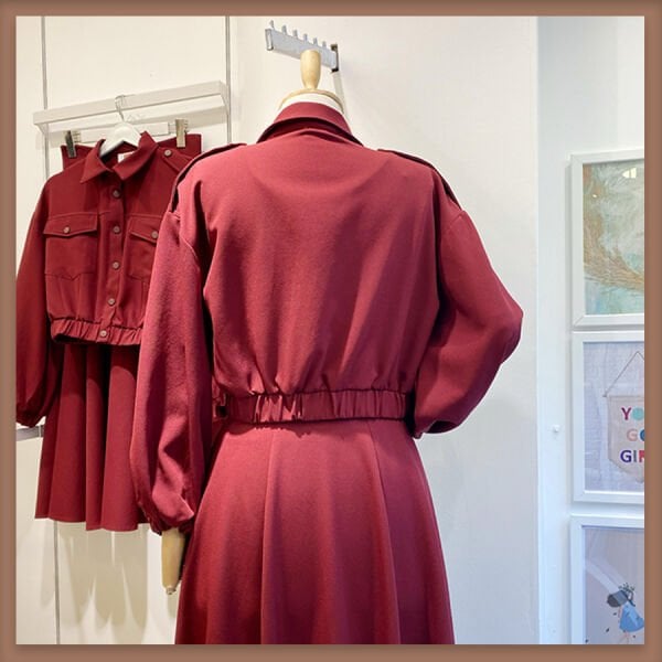 Bordo cep detaylı sweat ceketli crep takım