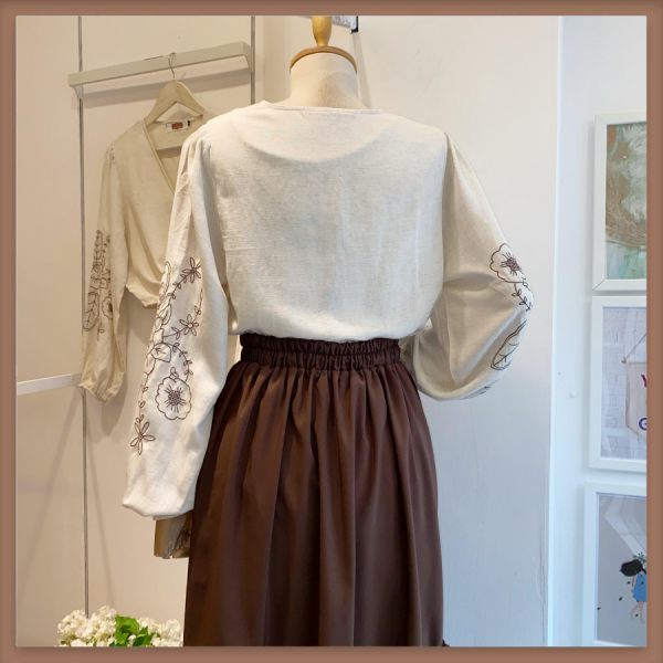 Kolları Nakışlı Bağlamalı Krem Gömlek