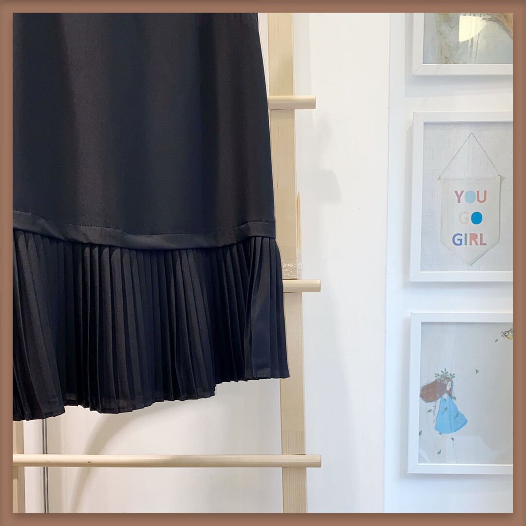 PİLE DETAYLI SİYAH ŞİFON İÇLİK