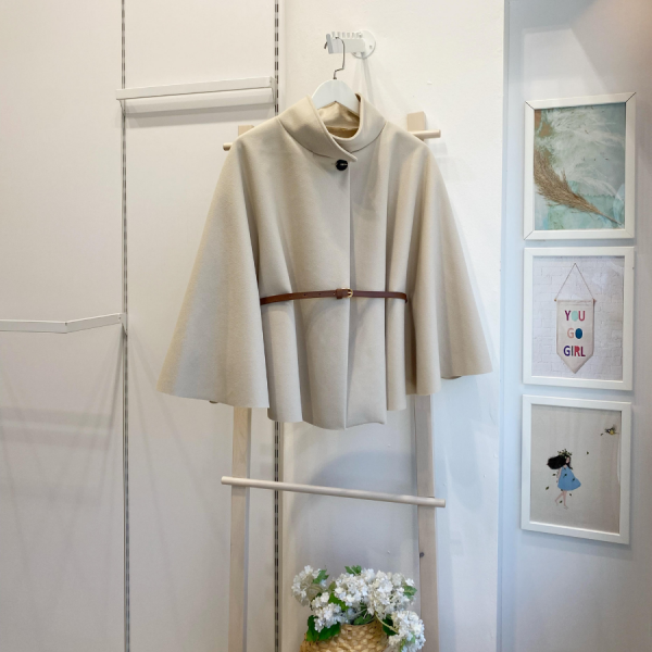 Krem Kaşe Kumaş Pelerin Ceket