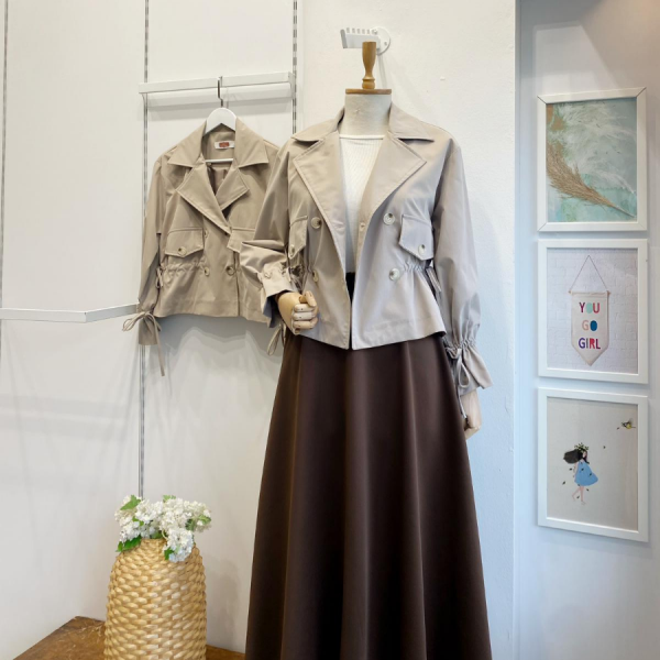 Vizon Beli Büzgülü Kısa Trençkot