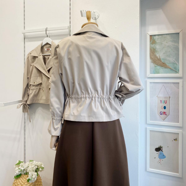 Vizon Beli Büzgülü Kısa Trençkot