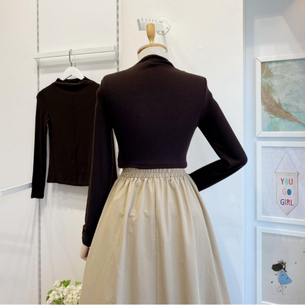 Dikiş Detaylı Kahverengi Likralı Bluz