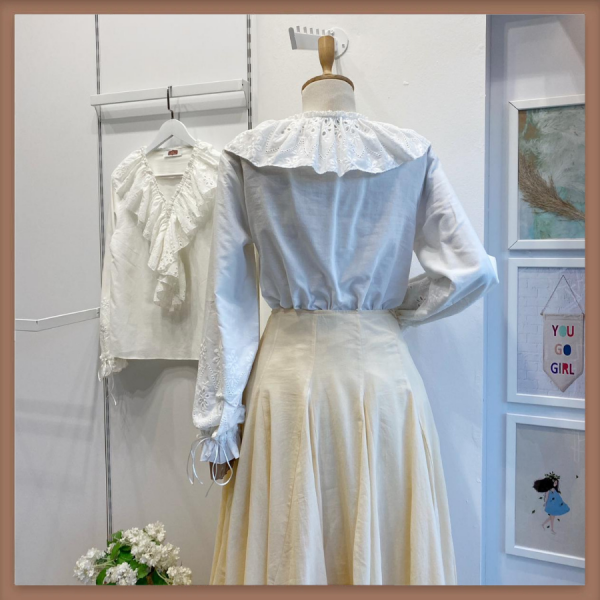 Brode Volanlı Beyaz Keten Gömlek