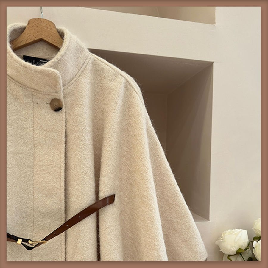 Ekru deri kemerli yün pelerin ceket