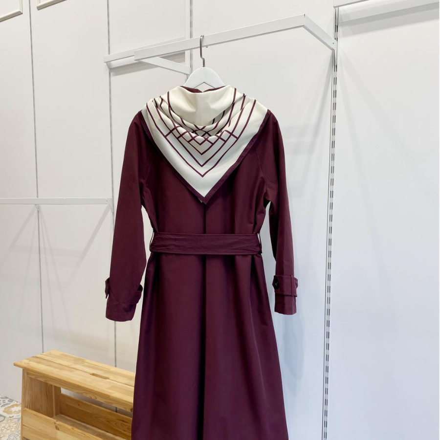 Bordo Fular Detaylı Trençkot