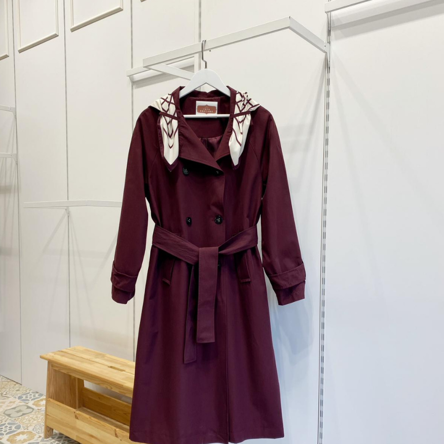 Bordo Fular Detaylı Trençkot