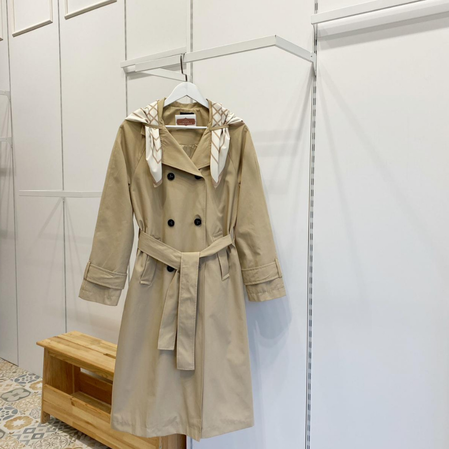 Bej Fular Detaylı Trençkot