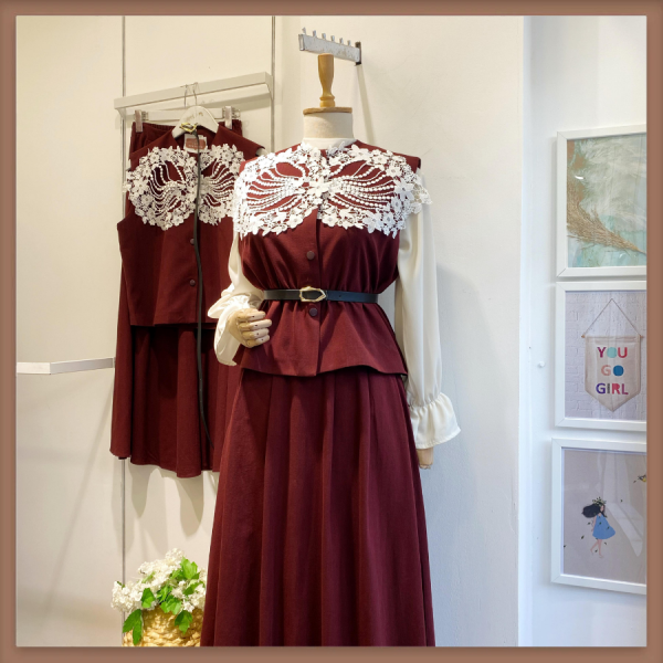 Bordo Dantel Detaylı Evangeline Yelekli Takım