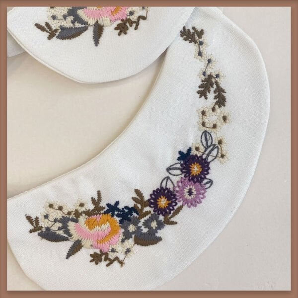 SWEET COLLAR WITH FLOWER EMBROIDERY
