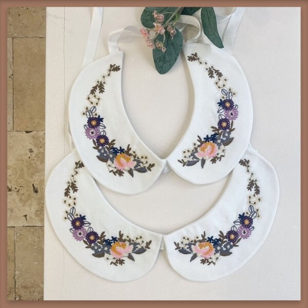 SWEET COLLAR WITH FLOWER EMBROIDERY