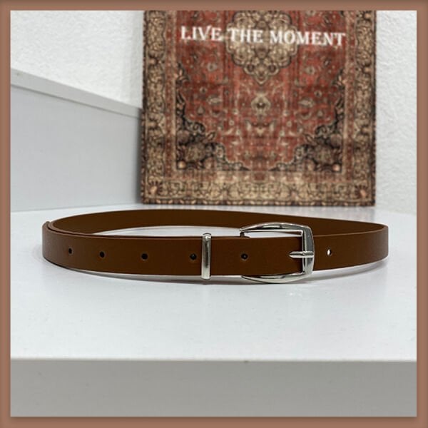 Kahverengi gümüş tokalı ince kemer