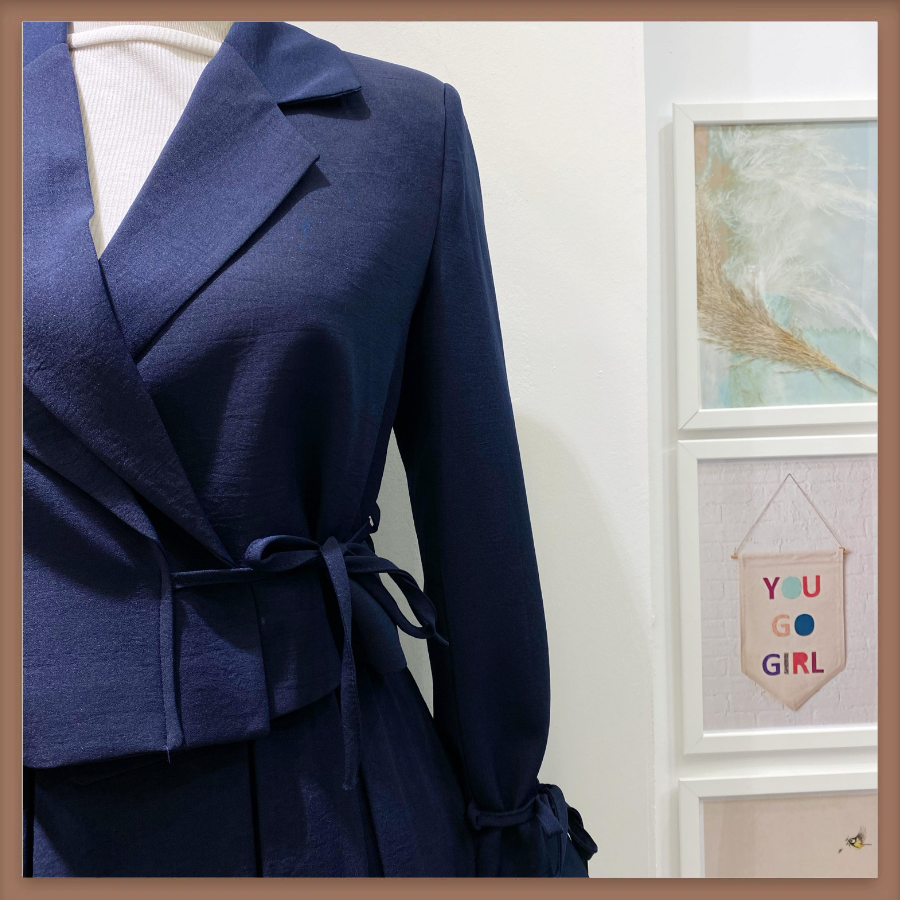 Lacivert Ceketli Nora Takım