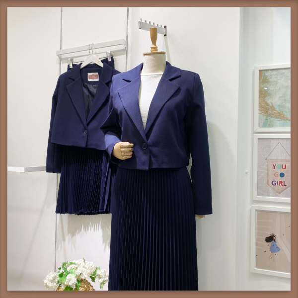 Lacivert Tek Düğme Ceketli Eteği Piliseli Takım