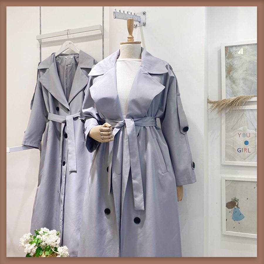 Grauer Mantel, Modell Trenchcoat