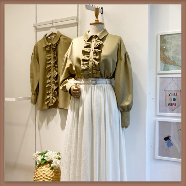 Yeşil İnci Düğmeli Volanlı Gömlek