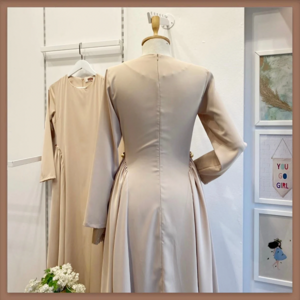 Camel Bel Detaylı Hira Elbise