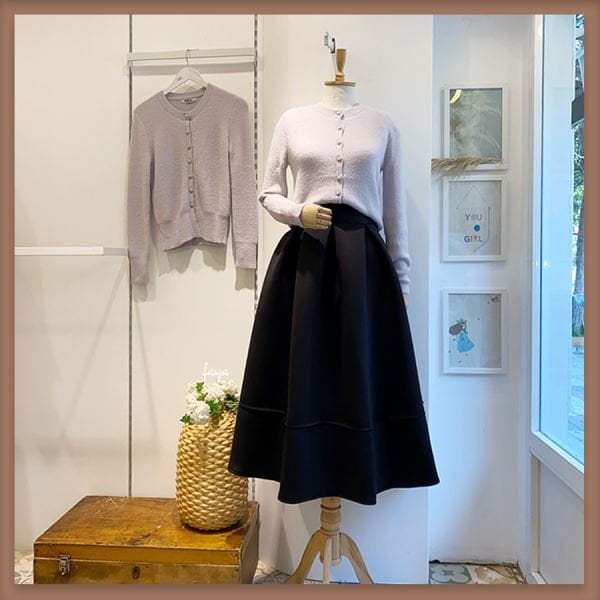 Schwarzer, dicker Plissee-Scuba-Rock