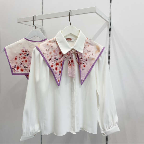 Sumire Desenli Muse Yaka