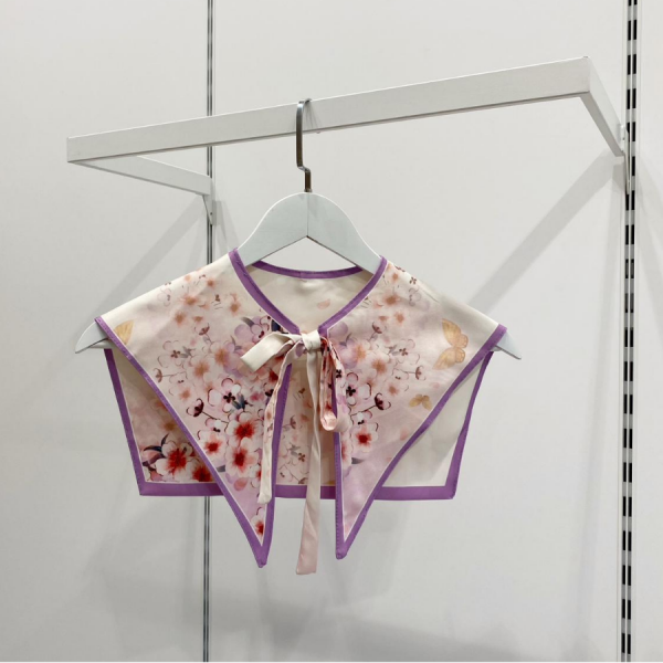 Sumire Desenli Muse Yaka