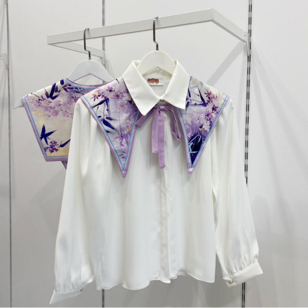 Violette Desenli Muse Yaka