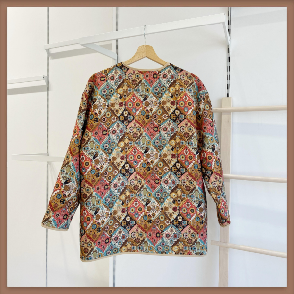 Krem Etnik Desenli Kapitone Ceket