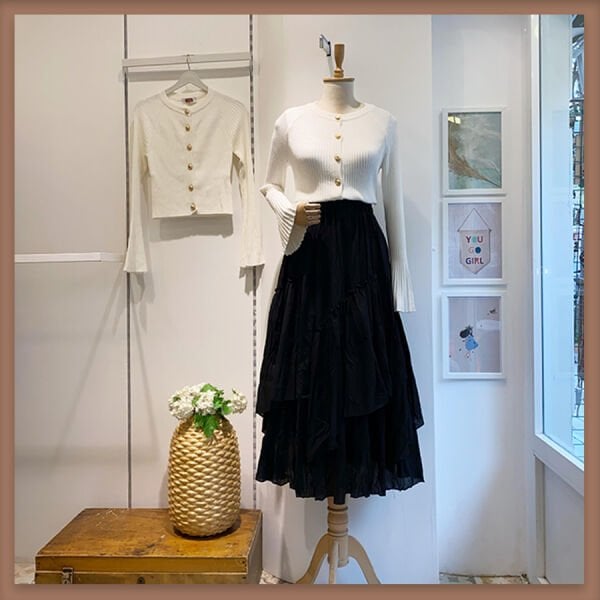 Schwarzer Ajouter-Voile-Leinenrock