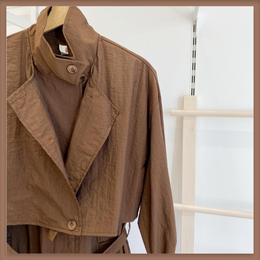 Kahverengi Önü Düğme Detaylı Trençkot