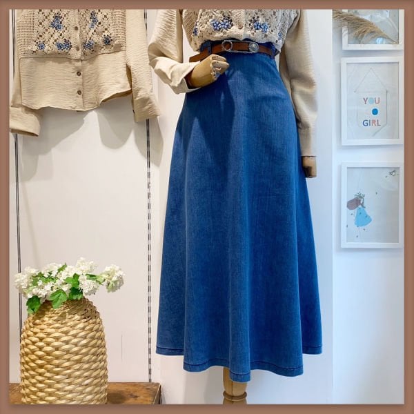 BRAUNER JEANSROCK MIT GÜRTEL