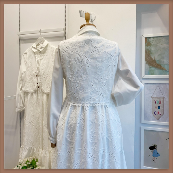 Beyaz Brode Yelekli Elbise