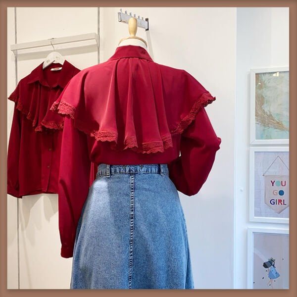 Bordo fisto şeritli pelerin detaylı gömlek