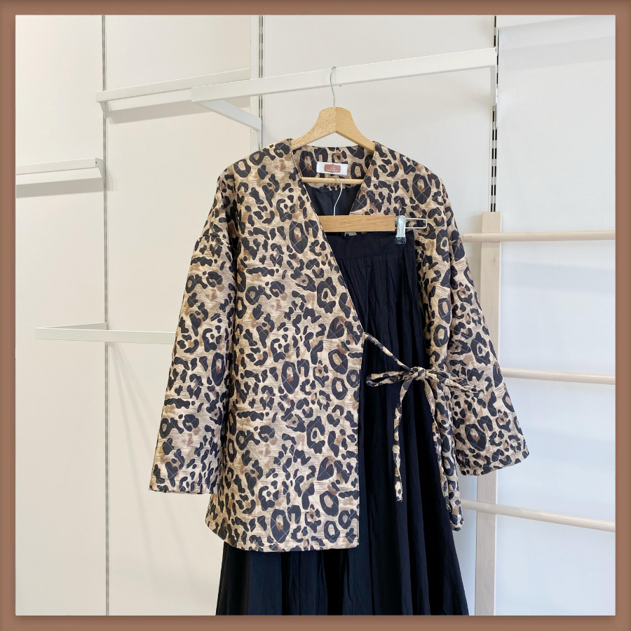 Anvelop Bağcıklı Leopar Desenli Kapitone Ceket