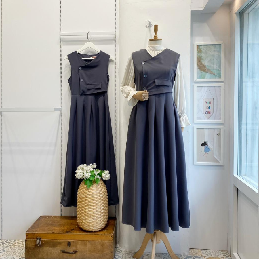 Gri Düğme Detaylı Crep Jile