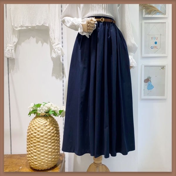 MARINEBLAUER FALTENROCK MIT GÜRTEL