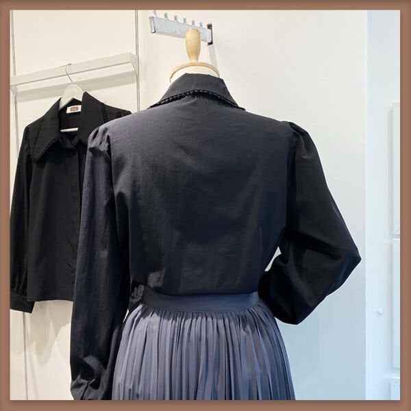 Siyah çift yakalı poplin gömlek