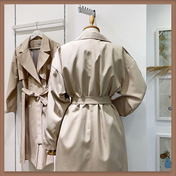 Bej omuz detaylı chaud trençkot