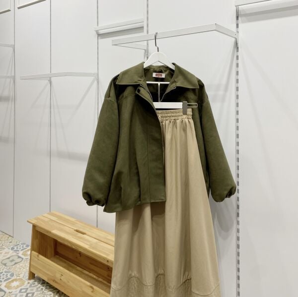 Haki Yeşili Fular Detaylı Süet Bomber Ceket