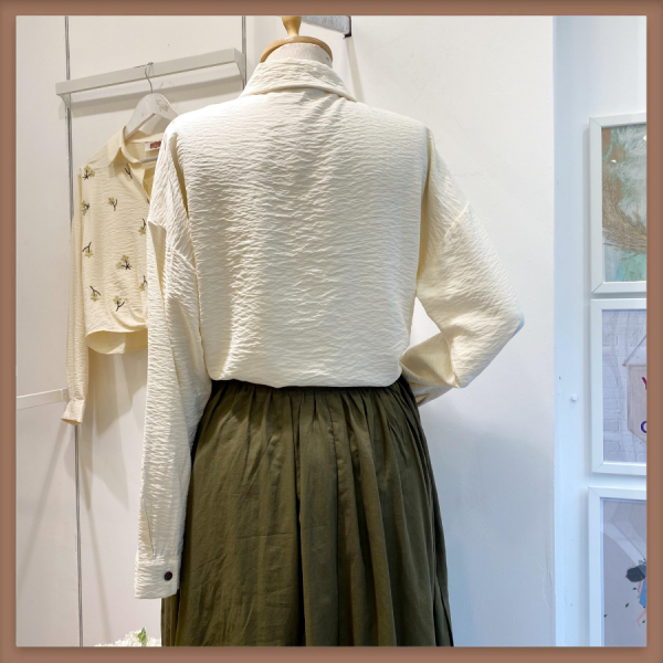 Çiçek Nakışlı Bağlamalı Vizon Gömlek