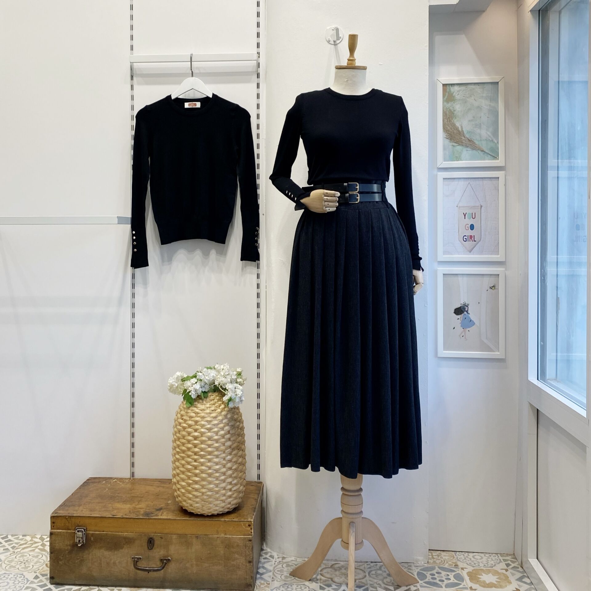 Siyah Çift Kemerli Yün Efekt Etek