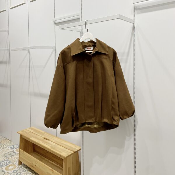 Taba Fular Detaylı Süet Bomber Ceket