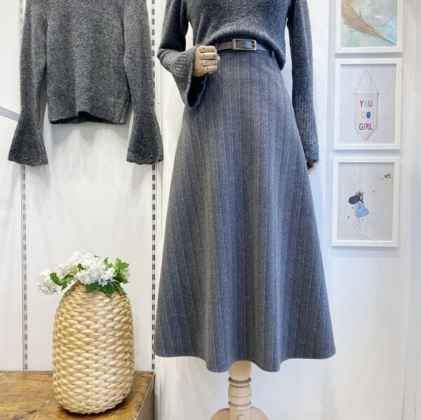 Gri Kemerli Çizgi Desenli Kaşe Etek