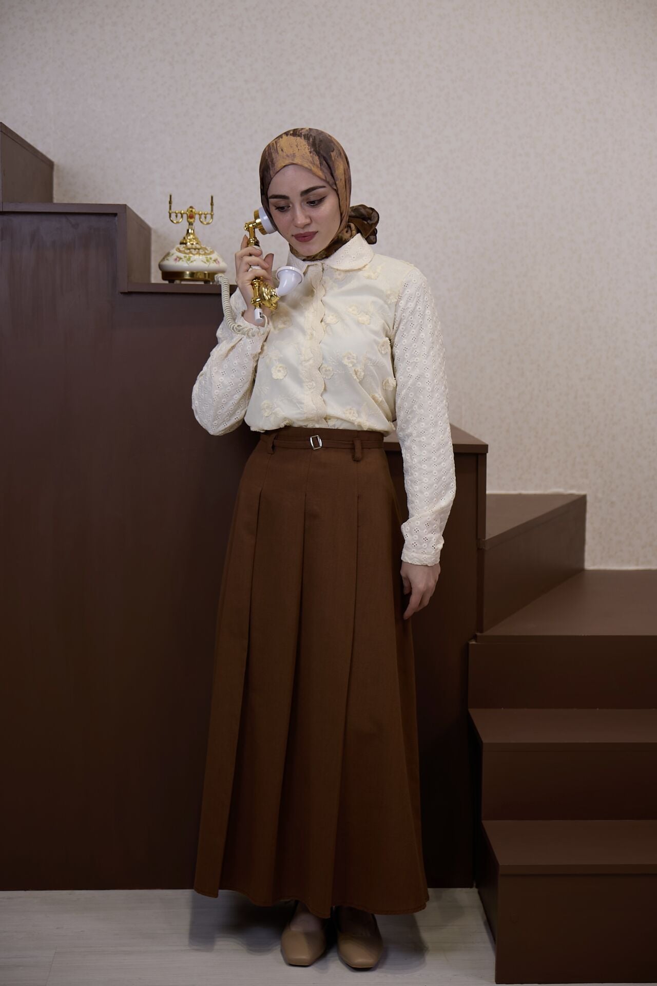 Kahverengi Pile Detaylı Keten Etek