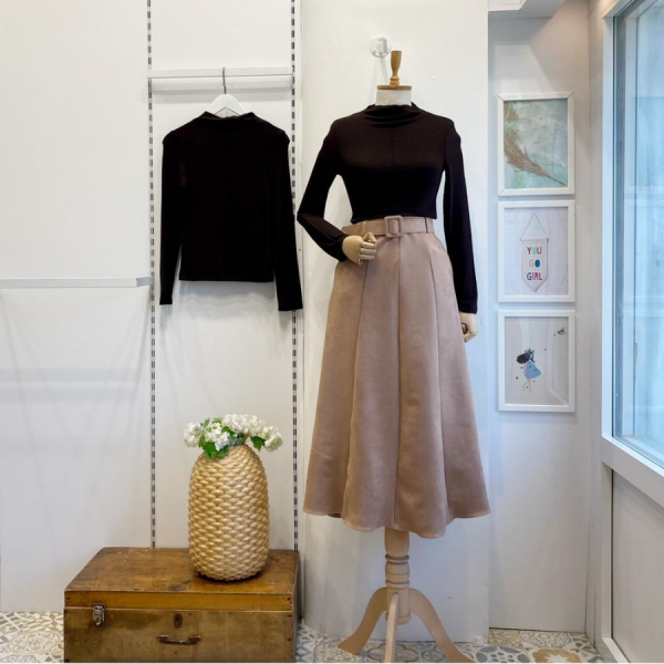 Bej Kemerli Dikiş Detaylı Süet Etek