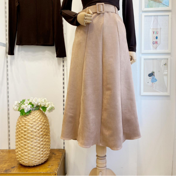 Bej Kemerli Dikiş Detaylı Süet Etek