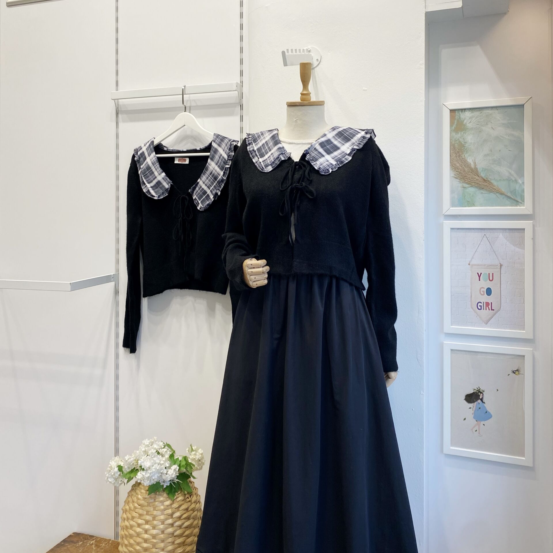 Ekose Yakalı Siyah Hırka