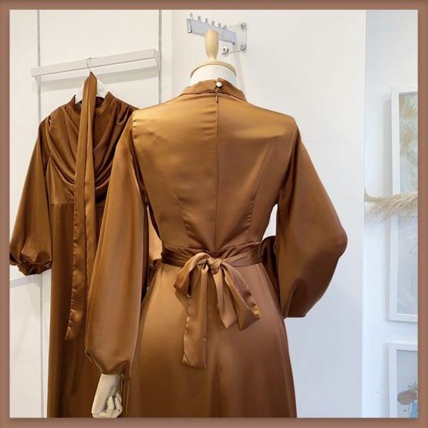 Kahverengi drapeli saten abiye